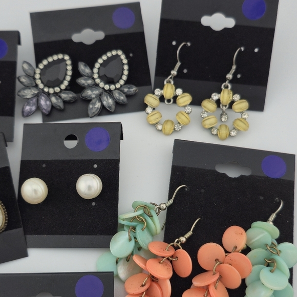 9 Pair Pierced Earring Bundle | Statement, Studs & Dangle Styles Mixed Lot - Picture 5 of 6